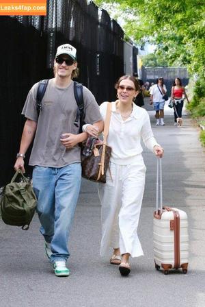 Millie Bobby Brown photo #3459