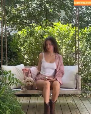 Millie Bobby Brown photo #3572