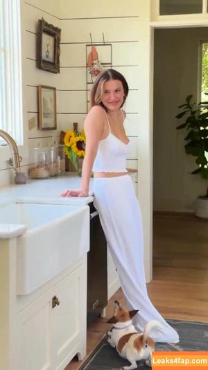 Millie Bobby Brown photo #3579