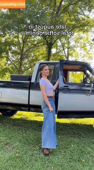 Millie Bobby Brown photo #4050