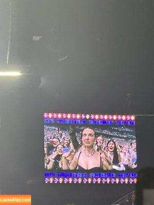 Millie Bobby Brown photo #4345