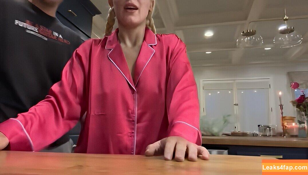 Millie Bobby Brown / milliebobbybrown leaked photo photo #5354