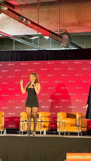 Millie Bobby Brown photo #5016