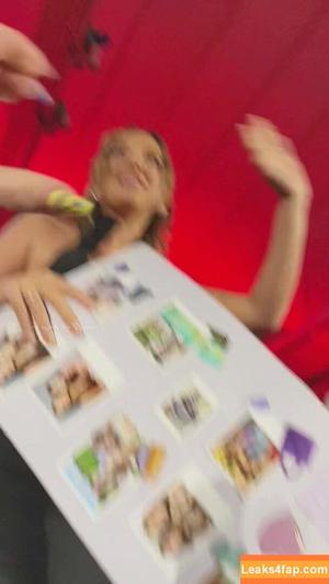 Millie Bobby Brown photo #5021