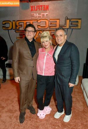 Millie Bobby Brown photo #5503