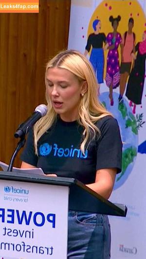 Millie Bobby Brown фото #5916