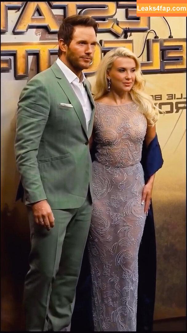 Millie Bobby Brown / milliebobbybrown слитое фото фото #6147