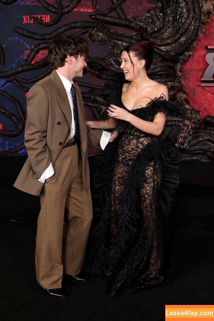 Millie Bobby Brown / milliebobbybrown слитое фото фото #6734