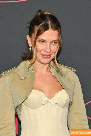 Millie Bobby Brown фото #7015
