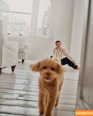 Millie Bobby Brown photo #7301