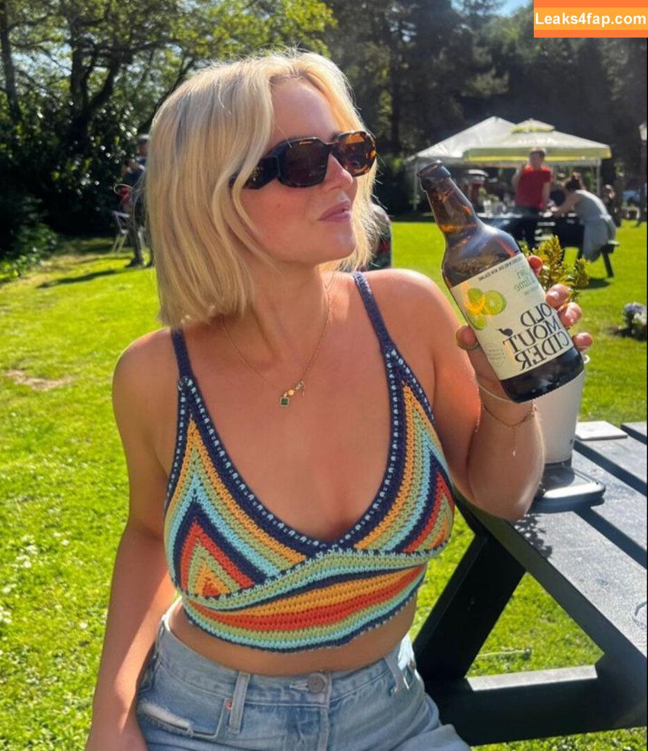 Millie Gibson / milliegibbo leaked photo photo #0032