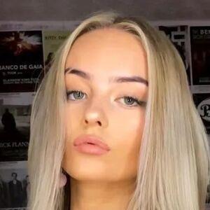 Millie Gibson photo #0004