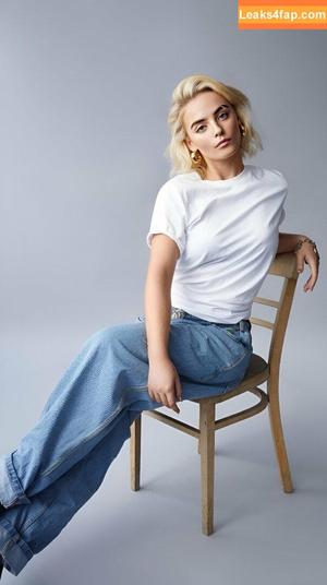 Millie Gibson photo #0075