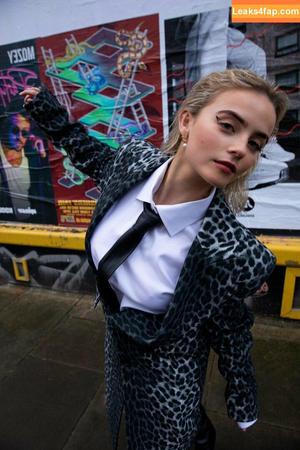 Millie Gibson photo #0115
