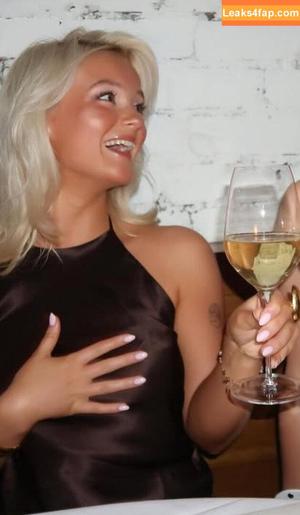 Millie Gibson photo #0322