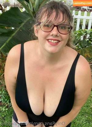 Millie Melons photo #0004