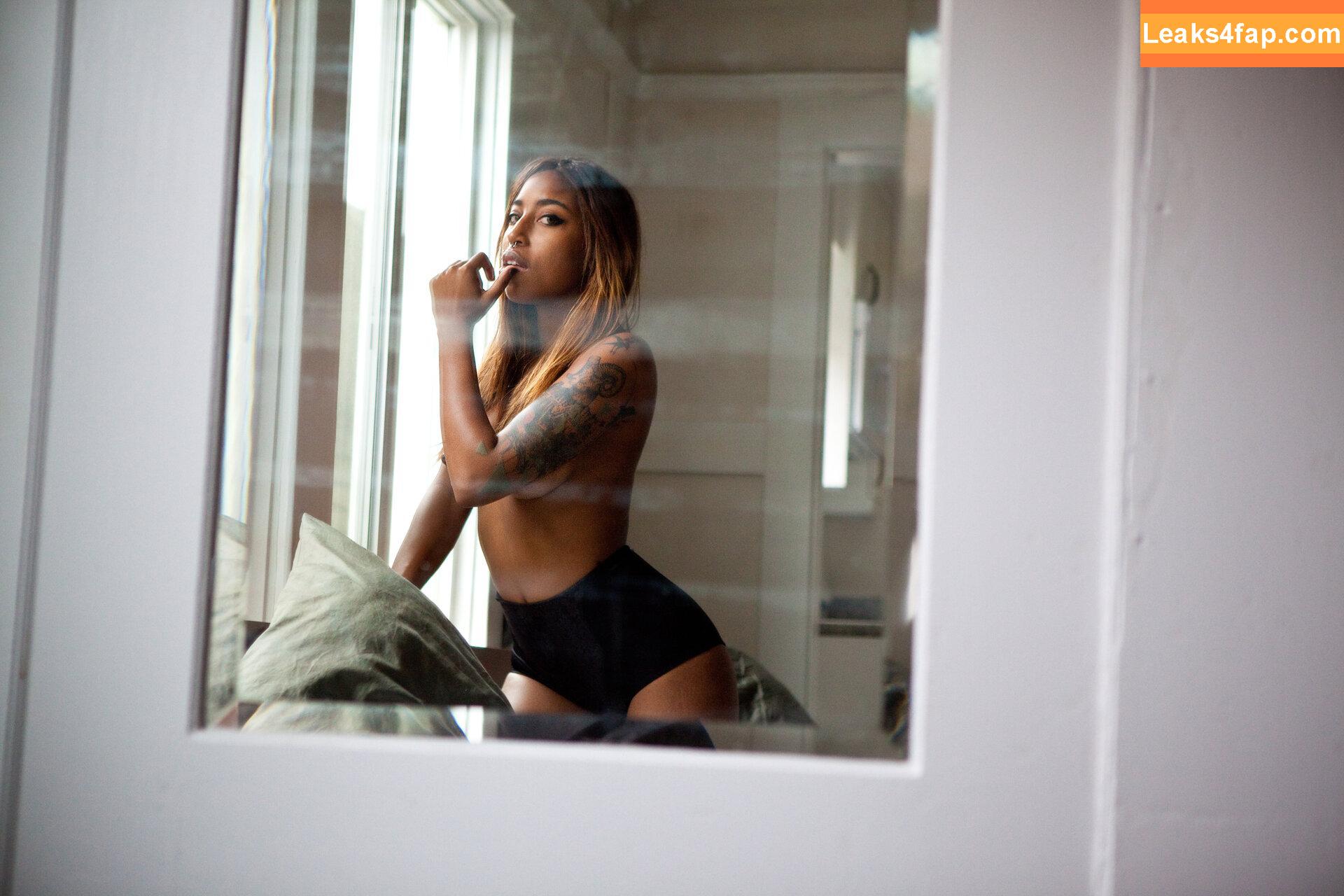 Milloux / millouxsuicide leaked photo photo #0395
