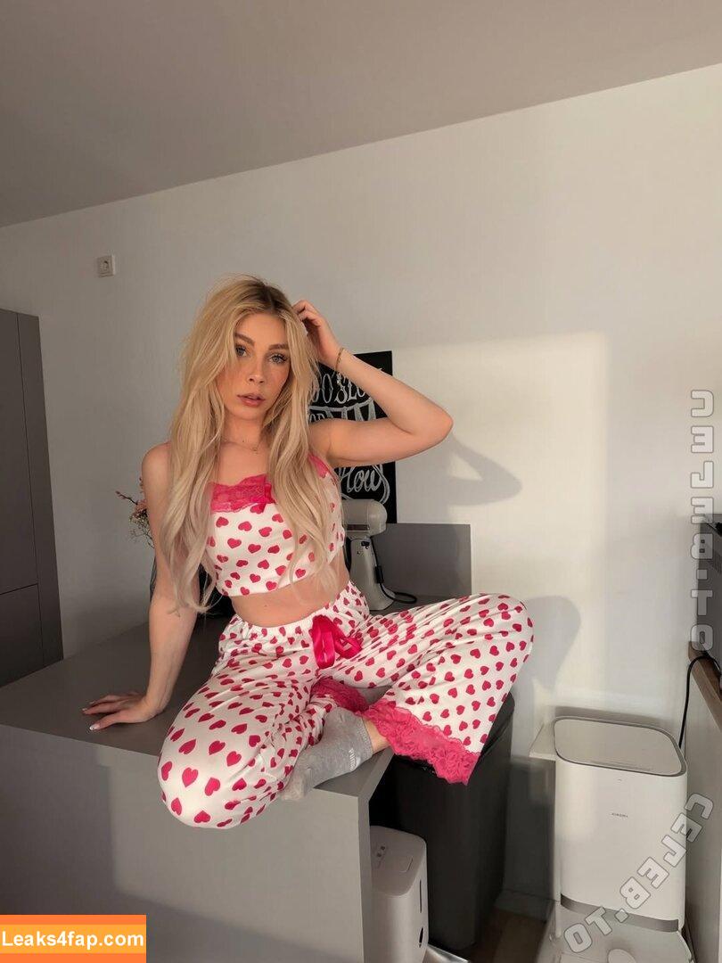 Milschbaum / Sonja / https: leaked photo photo #0389