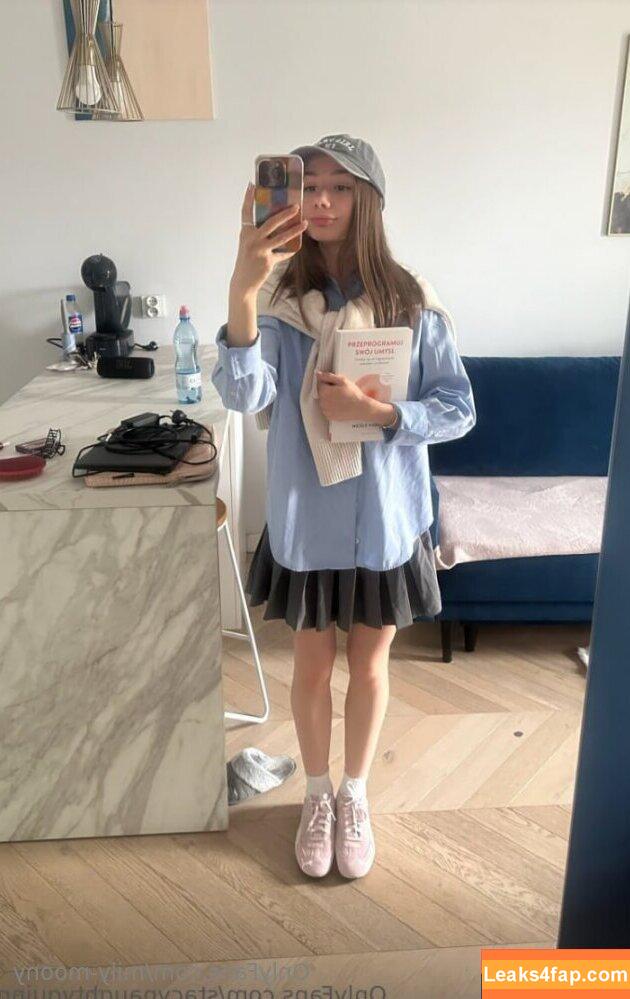 mily-moony /  leaked photo photo #0002