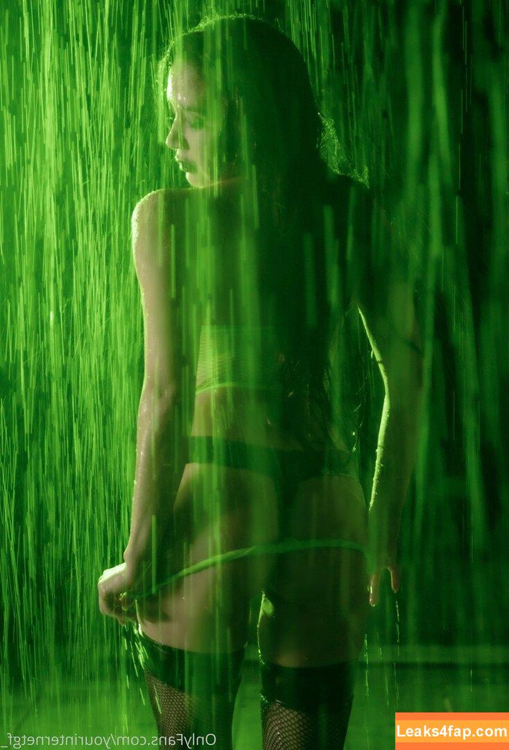 Milynn Sarley / Milynn Moon / milynnpartdeux / yourinternetgf_ leaked photo photo #0022