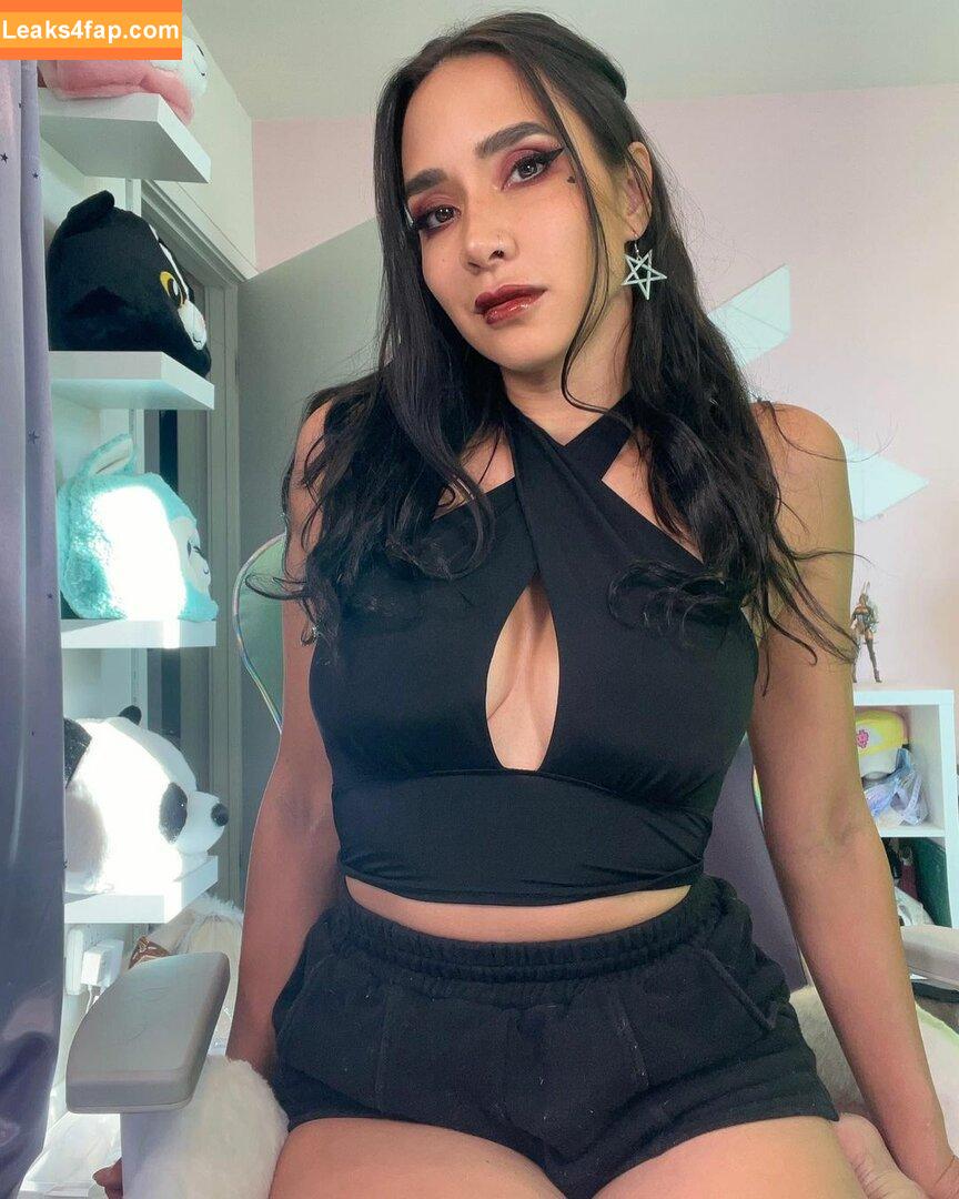 Milynn Sarley / Milynn Moon / milynnpartdeux / yourinternetgf_ leaked photo photo #0061