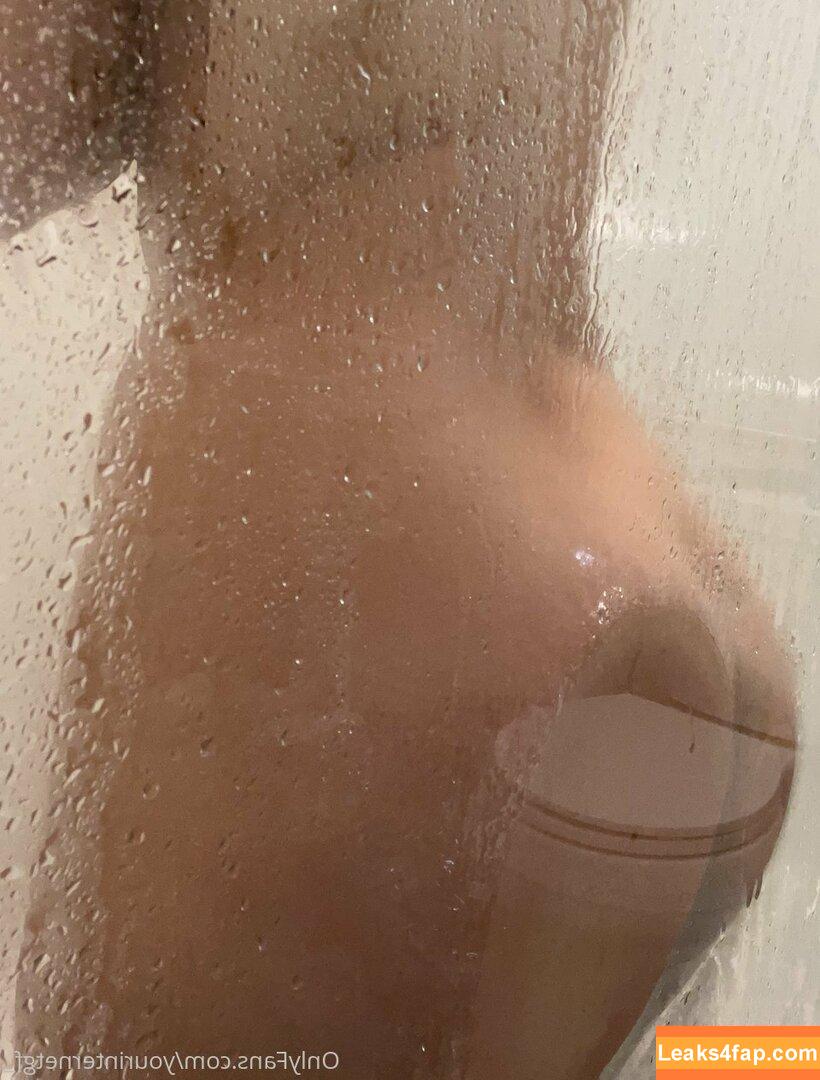 Milynn Sarley / Milynn Moon / milynnpartdeux / yourinternetgf_ leaked photo photo #0100