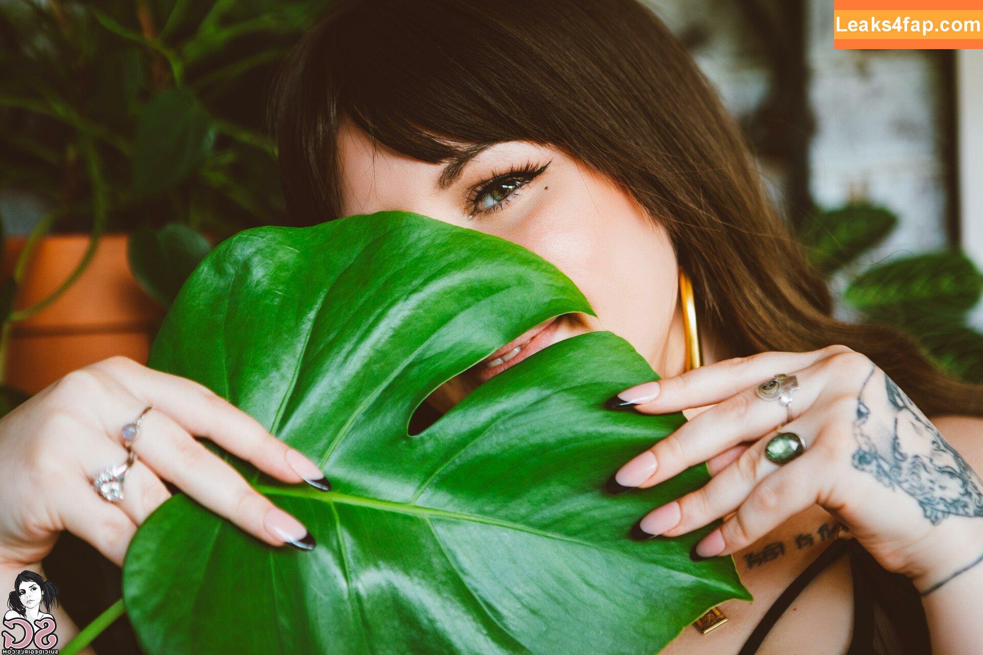 Mimi_Flowers_ MimiFlowersss / MimiFlowersss / Suicidegirls / mimi_flowers_premium / mimiflowers_official leaked photo photo #0031