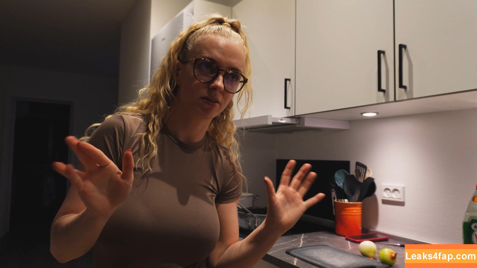 Mimi Lintrup / mimimimichaela слитое фото фото #0163