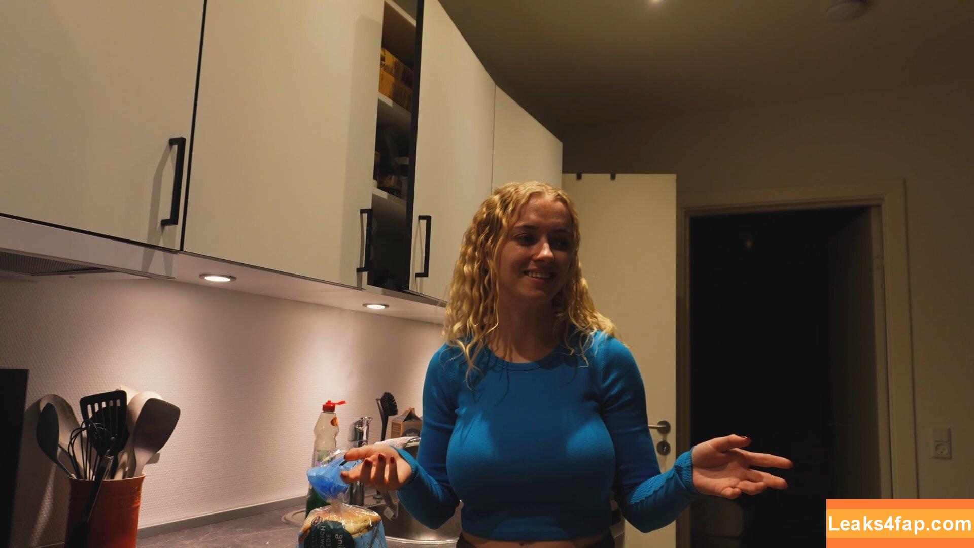 Mimi Lintrup / mimimimichaela слитое фото фото #0174