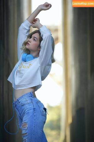 Mina Kess photo #0130