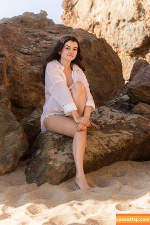 Mina Kess photo #0221
