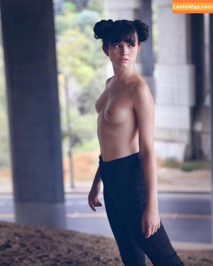 Mina Kess photo #0286