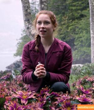 Mina Sundwall photo #0016