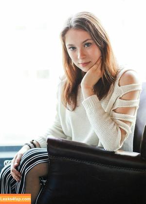 Mina Sundwall photo #0043