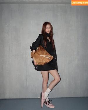 Minatozaki Sana photo #0045