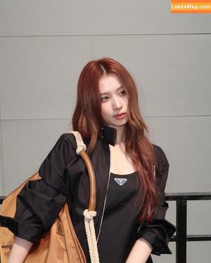 Minatozaki Sana photo #0047