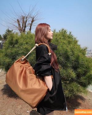 Minatozaki Sana photo #0048