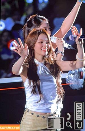 Minatozaki Sana photo #0142