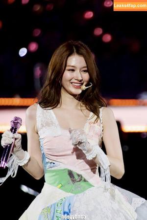 Minatozaki Sana photo #0149