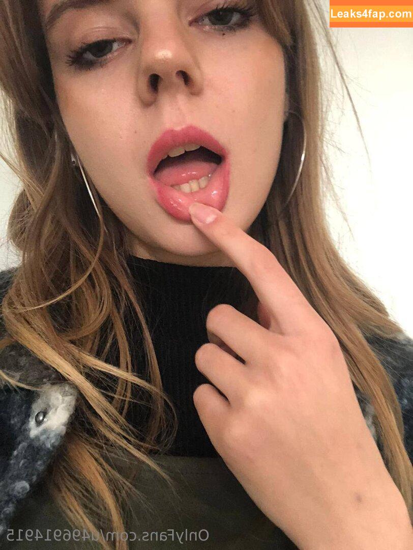 mini_violet / mini.violet.girl leaked photo photo #0003