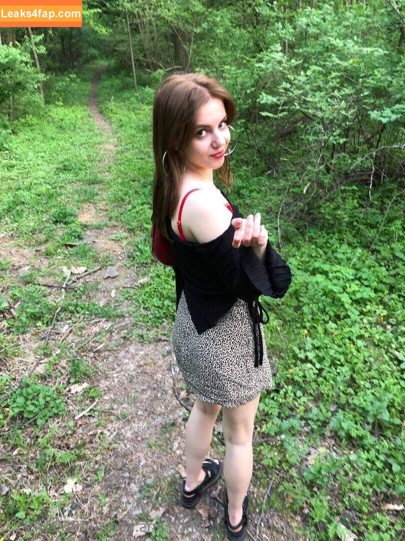 mini_violet / mini.violet.girl leaked photo photo #0005