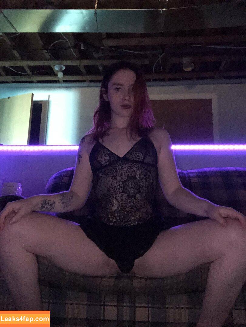 miniloupxxx /  leaked photo photo #0046