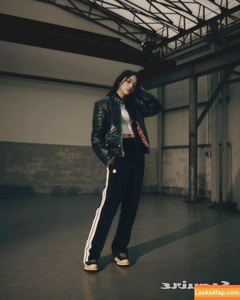 Minji / lovres_min__ / miniwithtattoos / newjeans_official слитое фото фото #0021