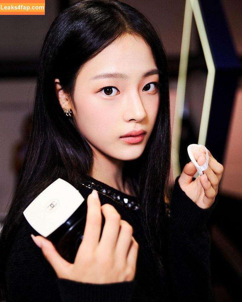 Minji / lovres_min__ / miniwithtattoos / newjeans_official слитое фото фото #0025