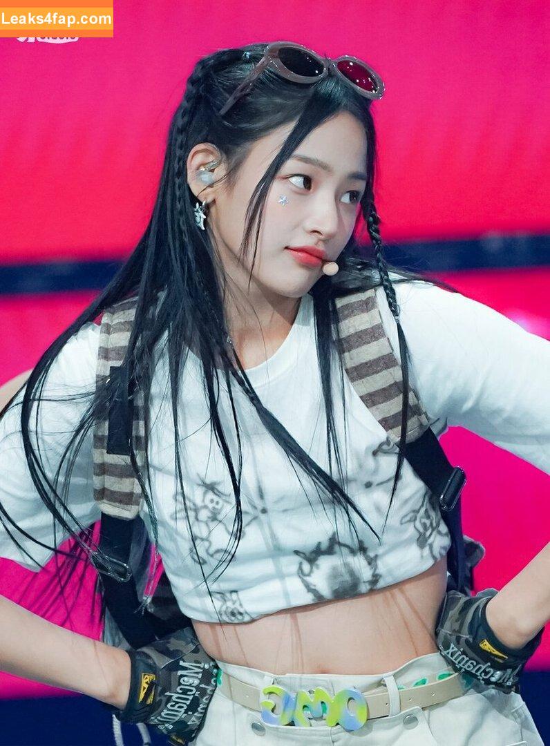Minji / lovres_min__ / miniwithtattoos / newjeans_official слитое фото фото #0077