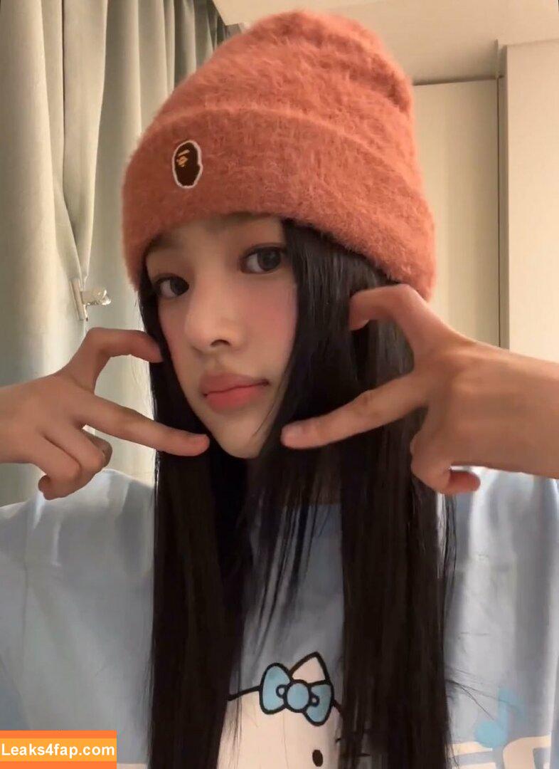 Minji / lovres_min__ / miniwithtattoos / newjeans_official слитое фото фото #0164