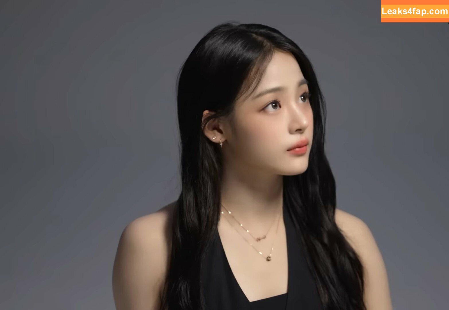 Minji / lovres_min__ / miniwithtattoos / newjeans_official слитое фото фото #0216