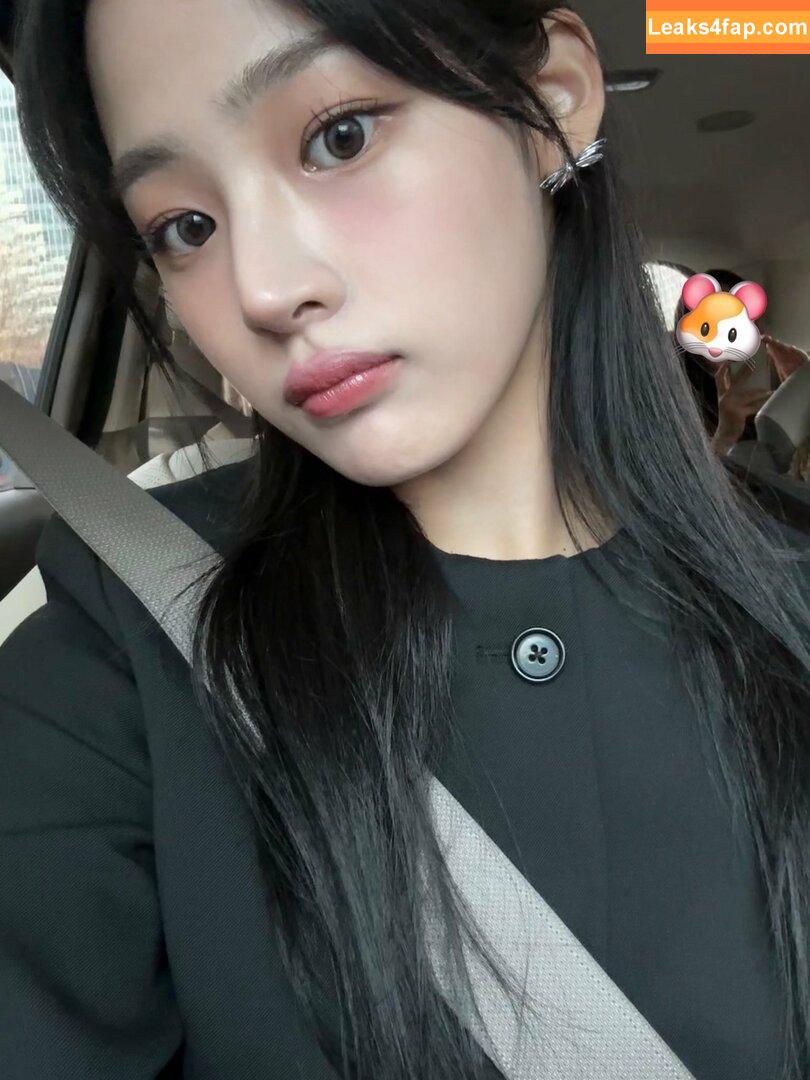 Minji / lovres_min__ / miniwithtattoos / newjeans_official leaked photo photo #0234