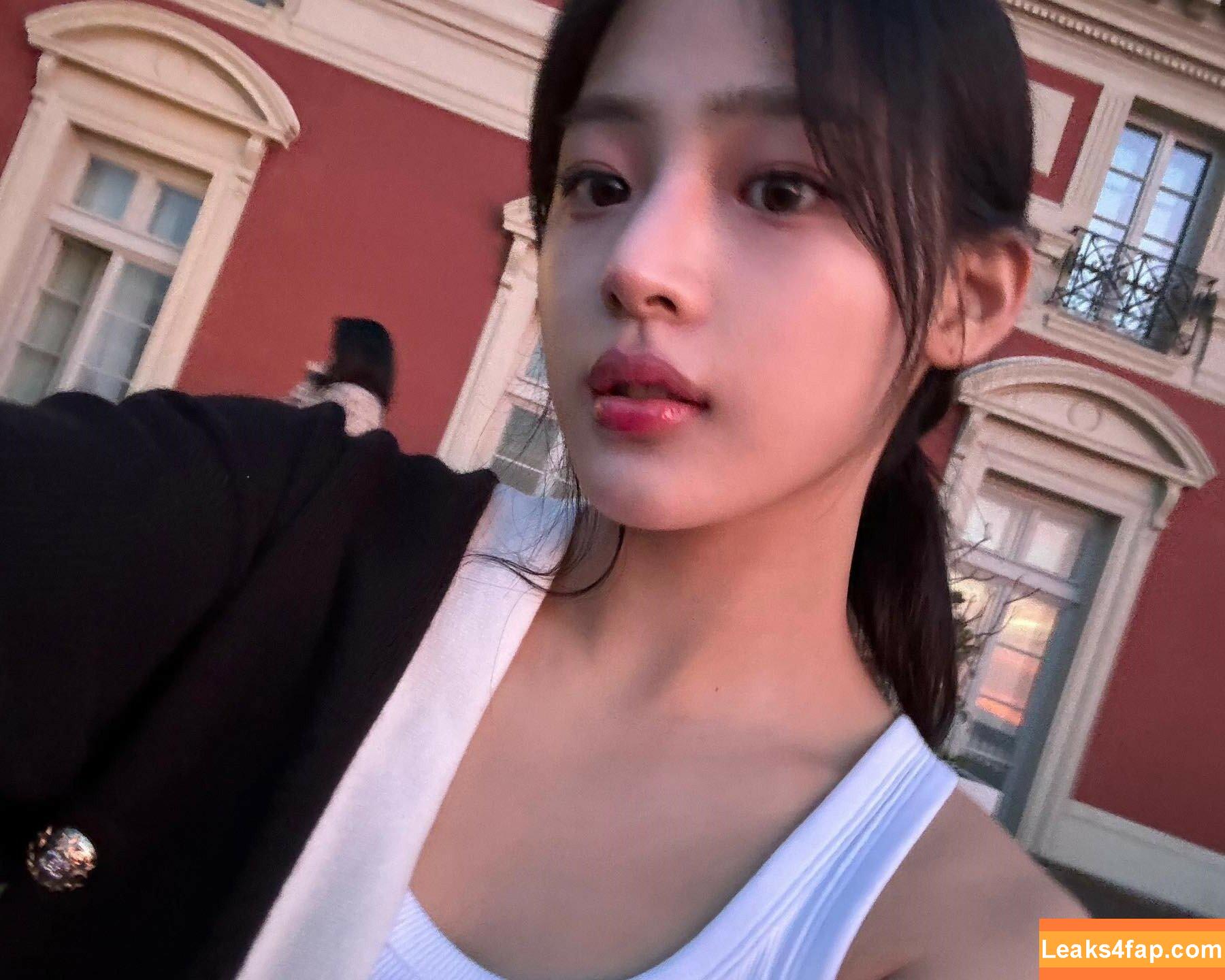 Minji / lovres_min__ / miniwithtattoos / newjeans_official leaked photo photo #0236