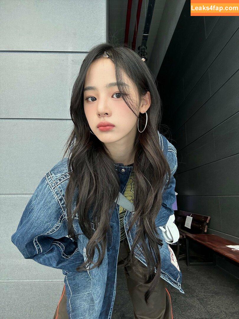 Minji / lovres_min__ / miniwithtattoos / newjeans_official leaked photo photo #0242